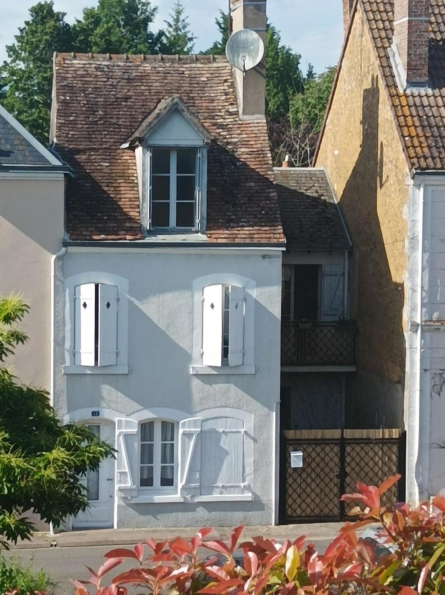 La Maison Au Bord De L'Eau Gracay Exteriör bild